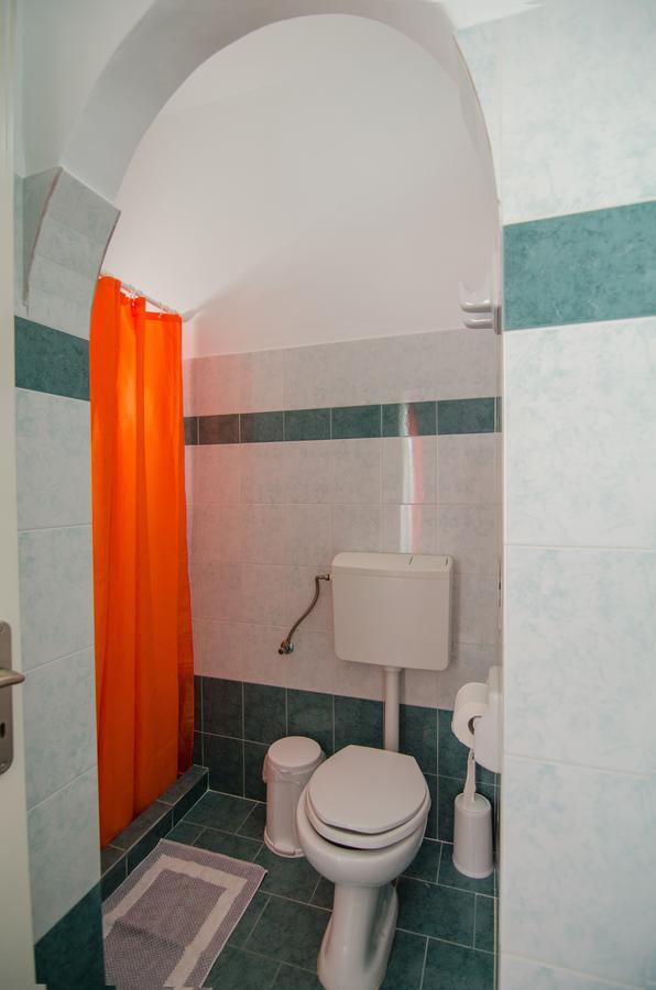 Athena Rooms イオス島 チョーラ エクステリア 写真