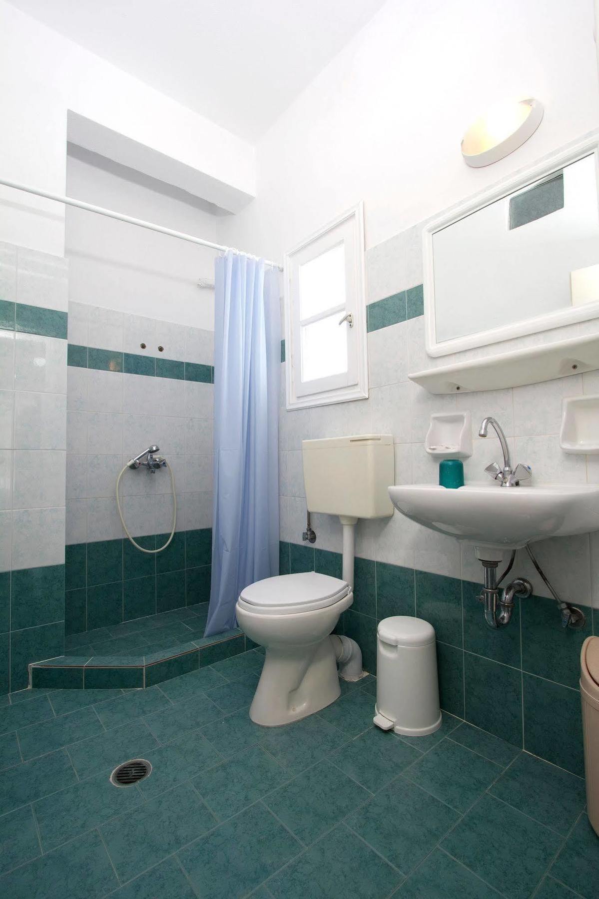 Athena Rooms イオス島 チョーラ エクステリア 写真