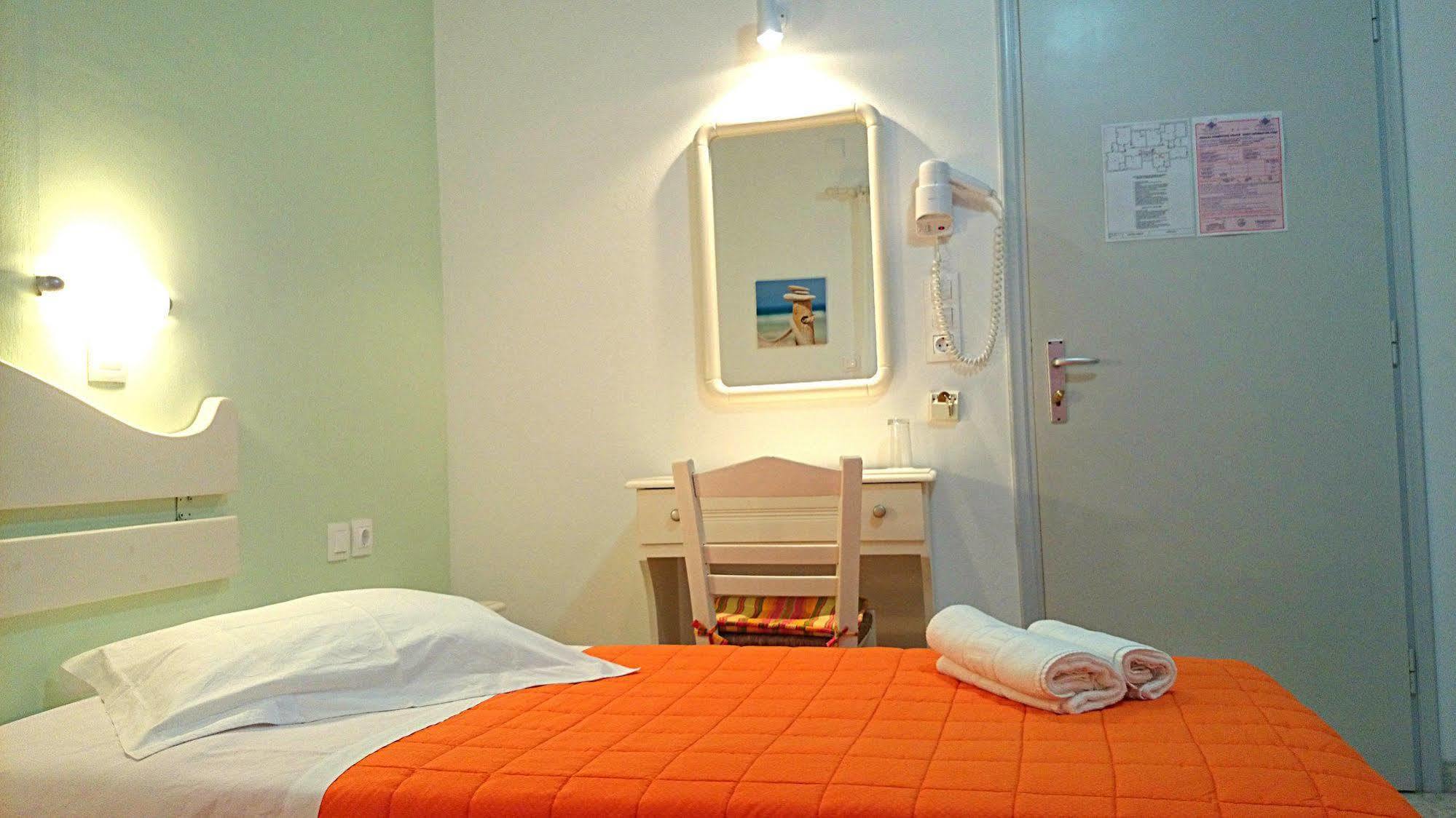 Athena Rooms イオス島 チョーラ エクステリア 写真